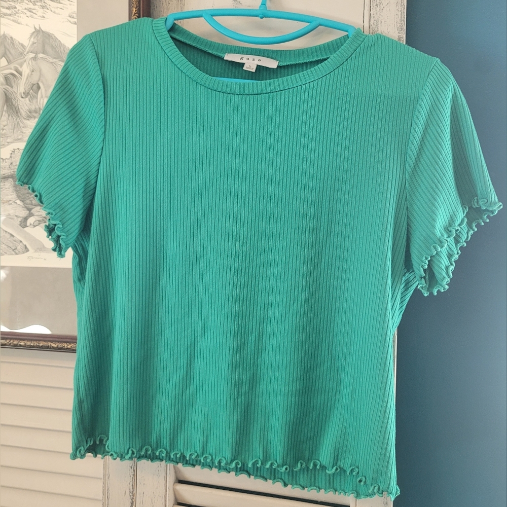 gaze Ribbed Lettuce-Edge Crop Tee in Teal